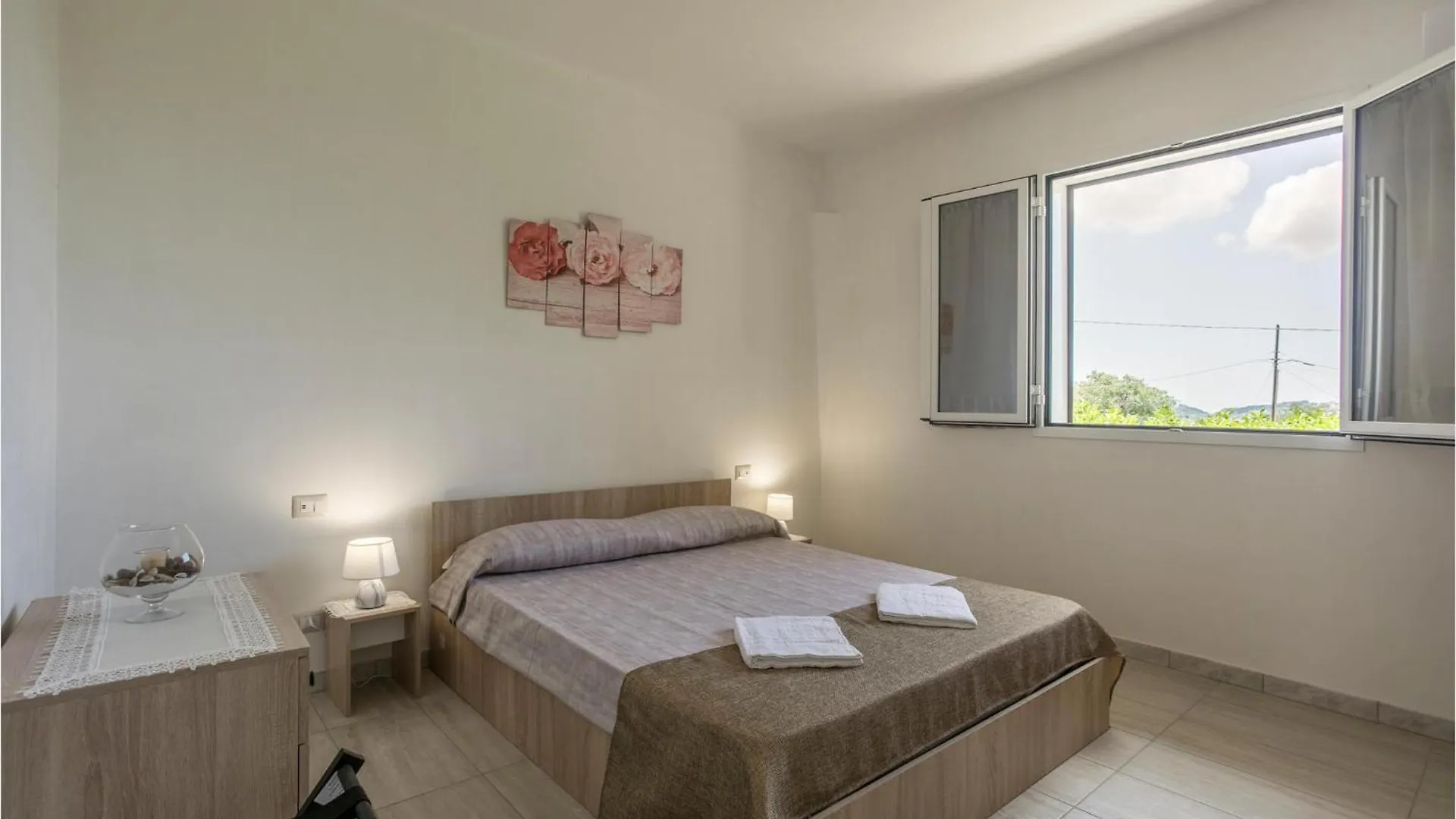 Stunning Home In Modica With Wifi 0*,  Italia