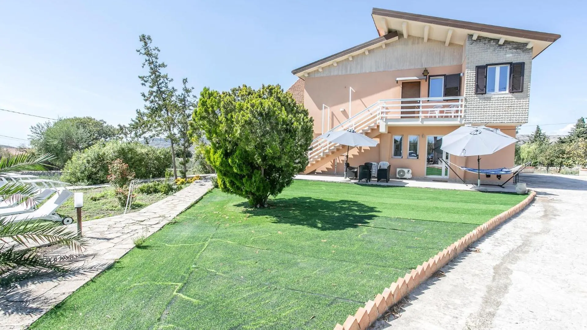 Stunning Home In Modica With Wifi 0*,